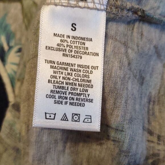 New Aeropostale Women's size S Classic Light Academia blue floral gray t-shirt - Picture 5 of 6